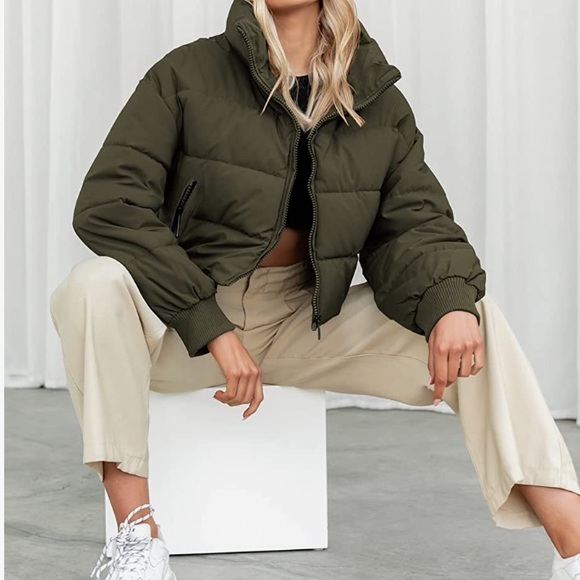 Cropped Olive Green Jacket - Picture 2 of 3